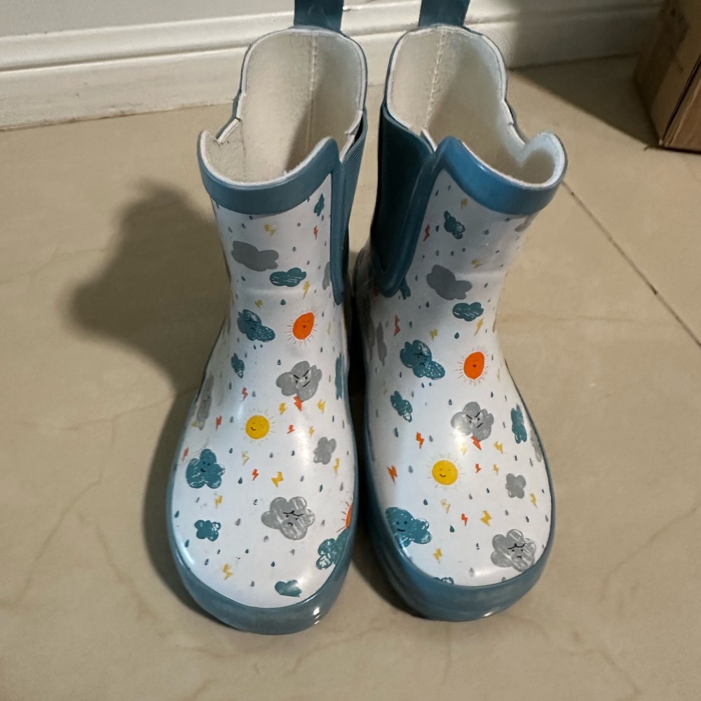 Tucker + Tate Blue and White Rain & Snow Boots